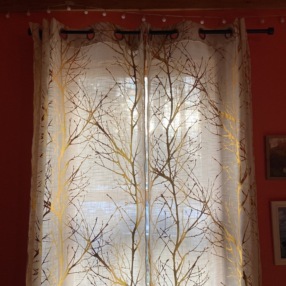 Set of 2 light filtering curtains